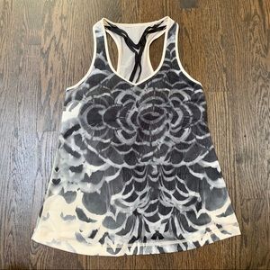 Lululemon dance to yoga tank